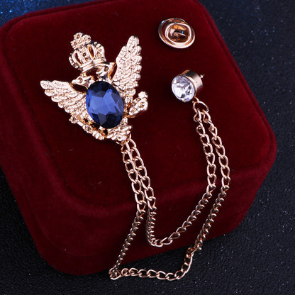 Close-up of the Eagle Design Brooch - Image 2