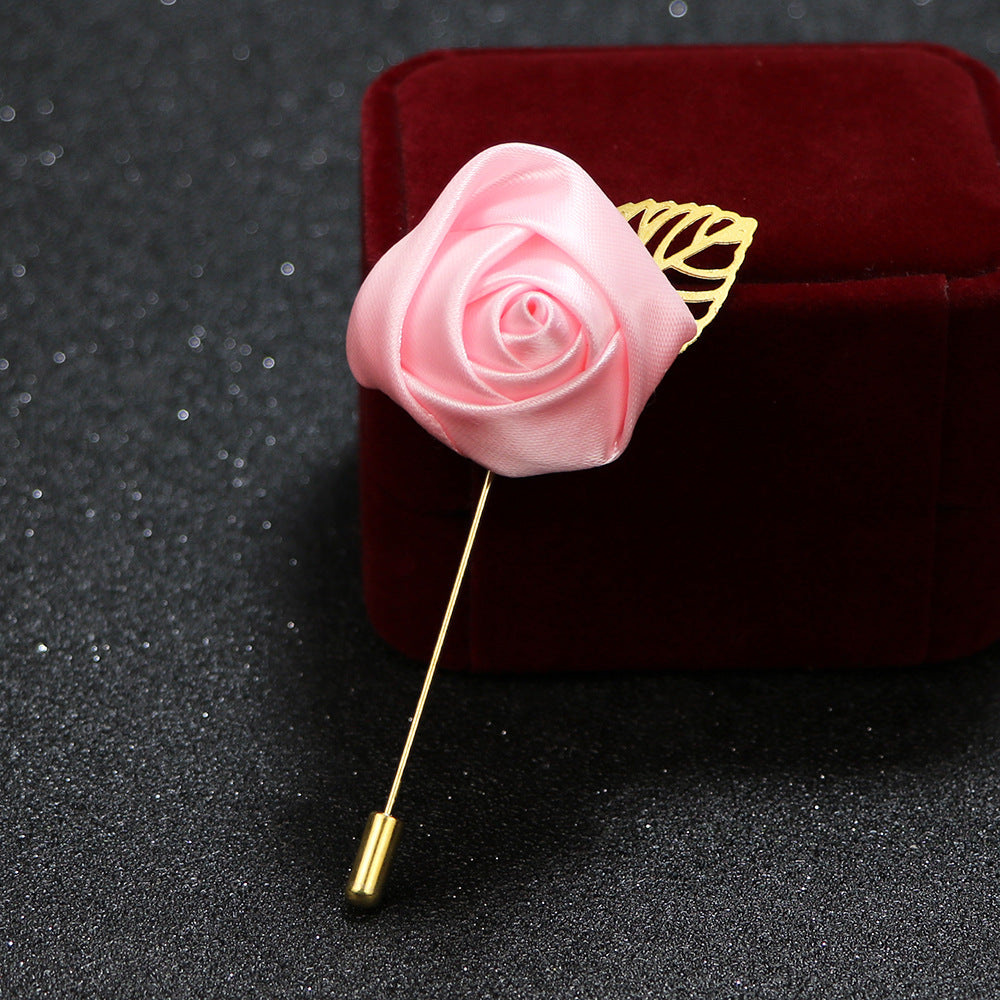 Stylish brooch worn by model image 9