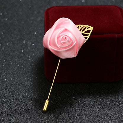 Stylish brooch worn by model image 9