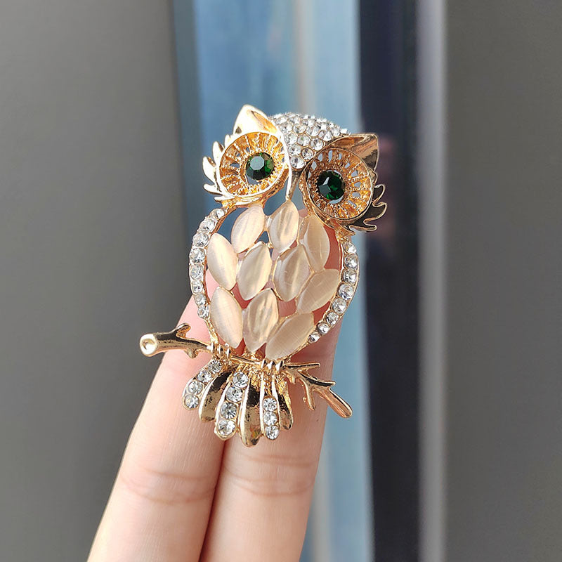 Stylish dual color owl pin