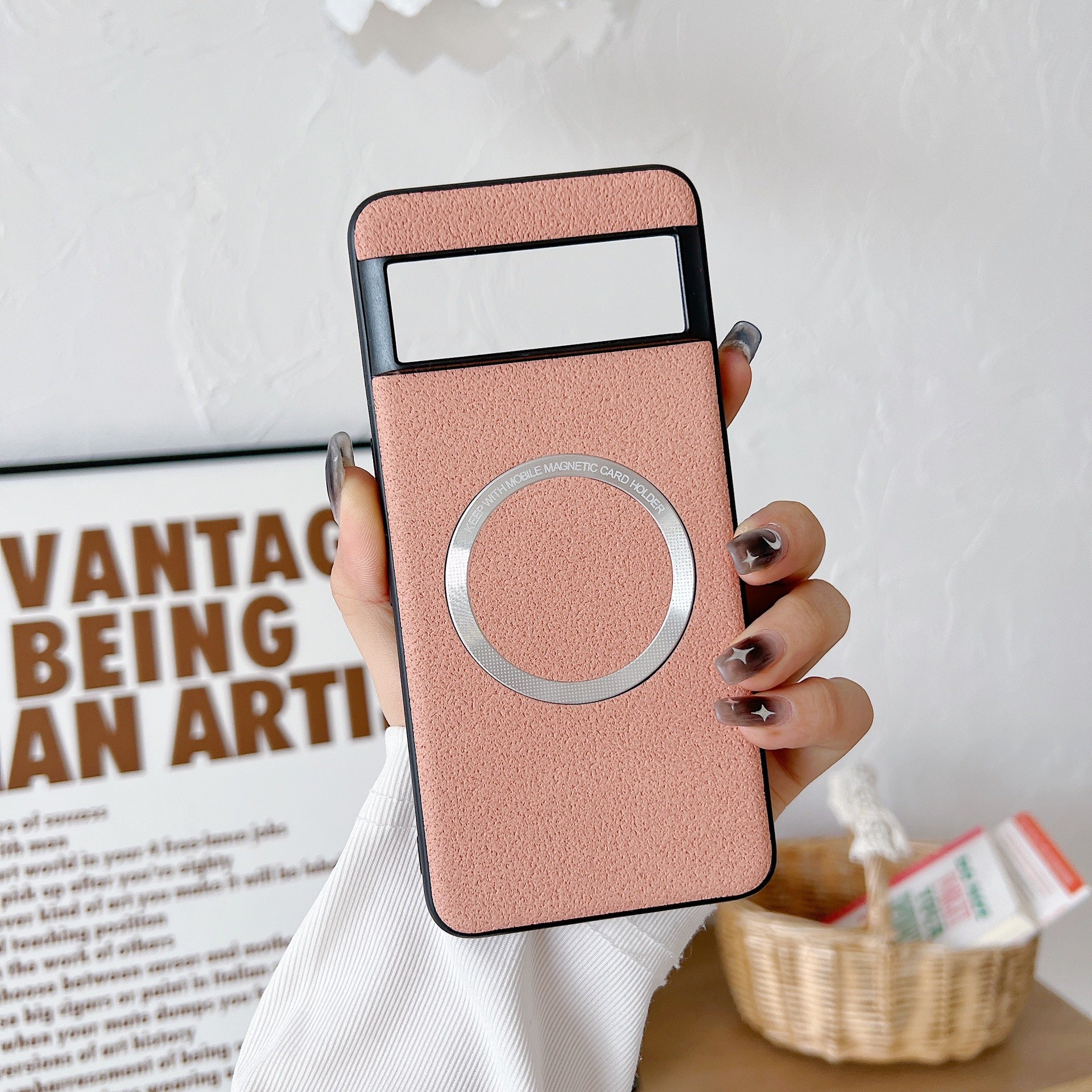 Magnetic closure phone case