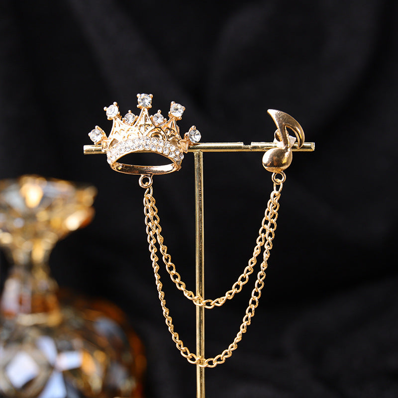 Necklace and Brooch Set on Display - Image 3