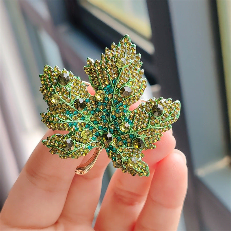 Stylish Fashion Brooch - Image 10