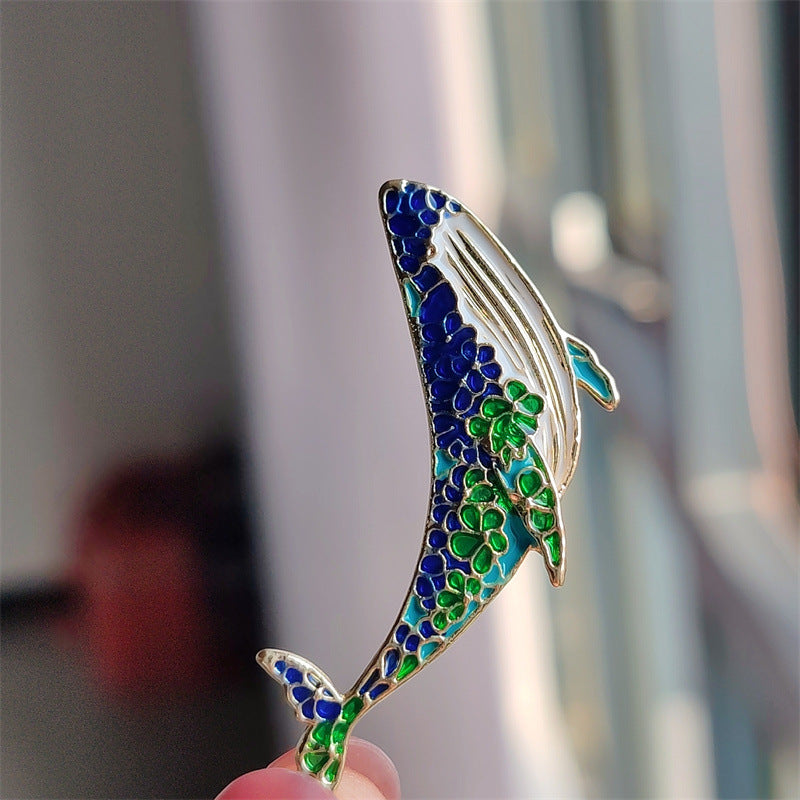 Unique fashion brooch