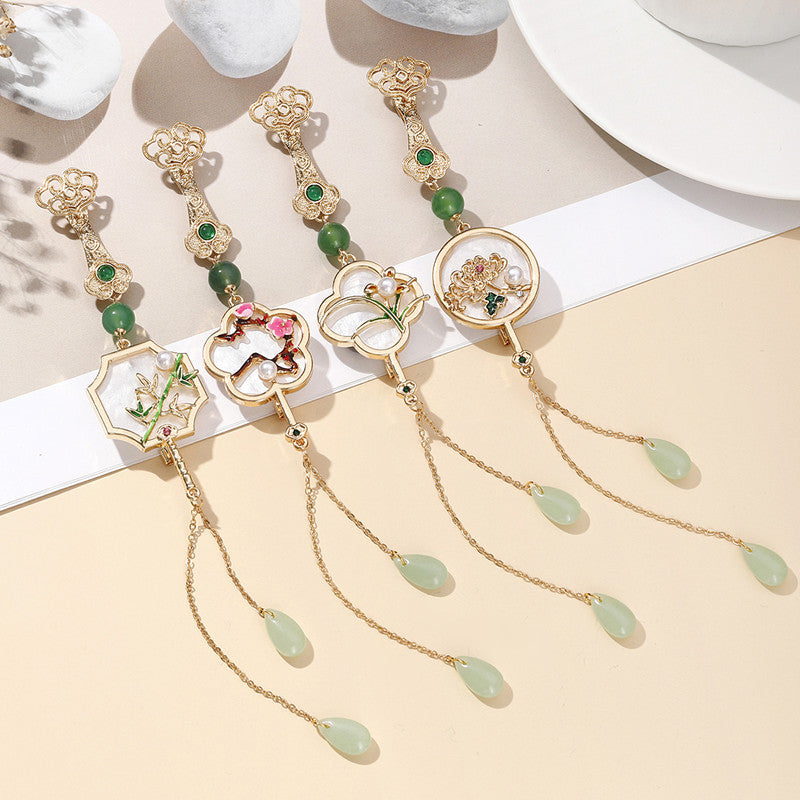 Traditional Chinese Style Brooch Image 4