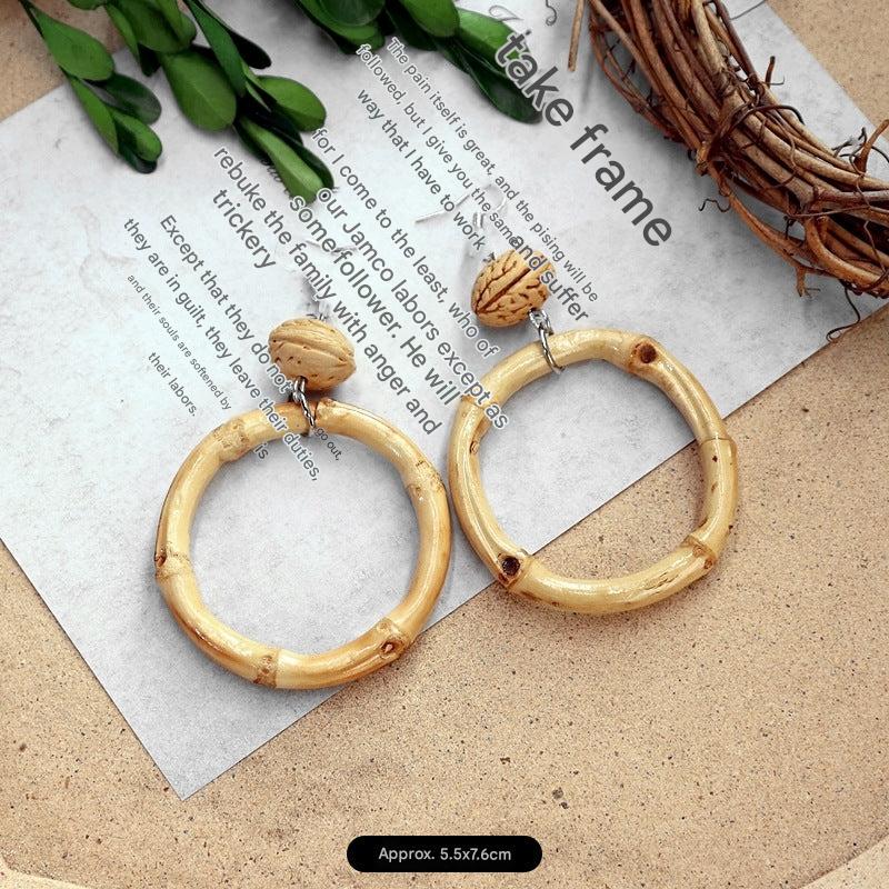 Versatile chic earrings for women