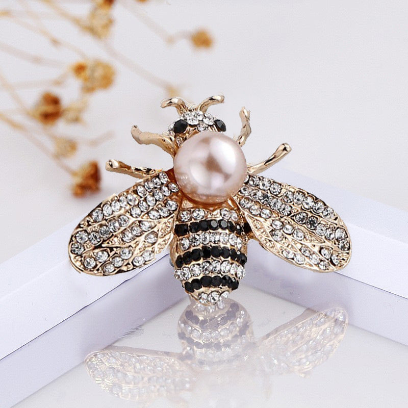 Stylish owl brooch for women