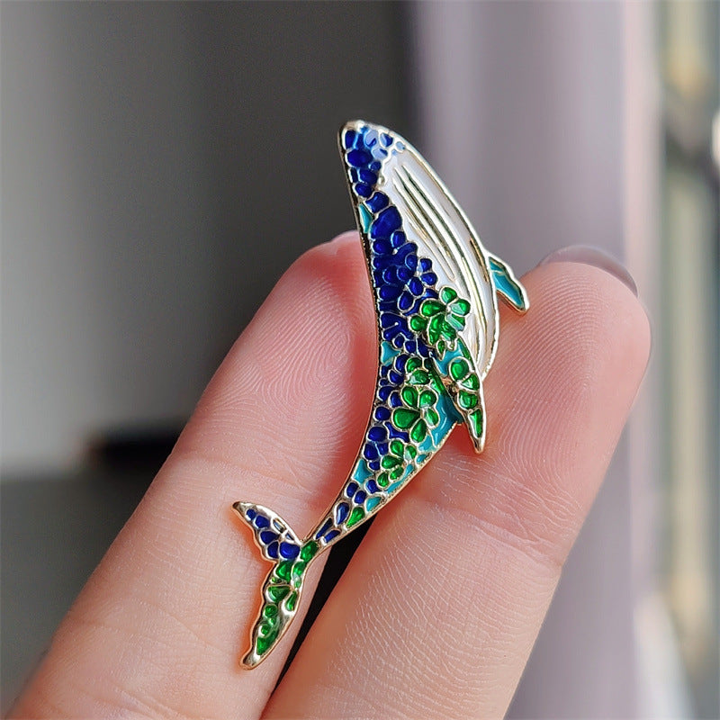 Elegant animal brooch