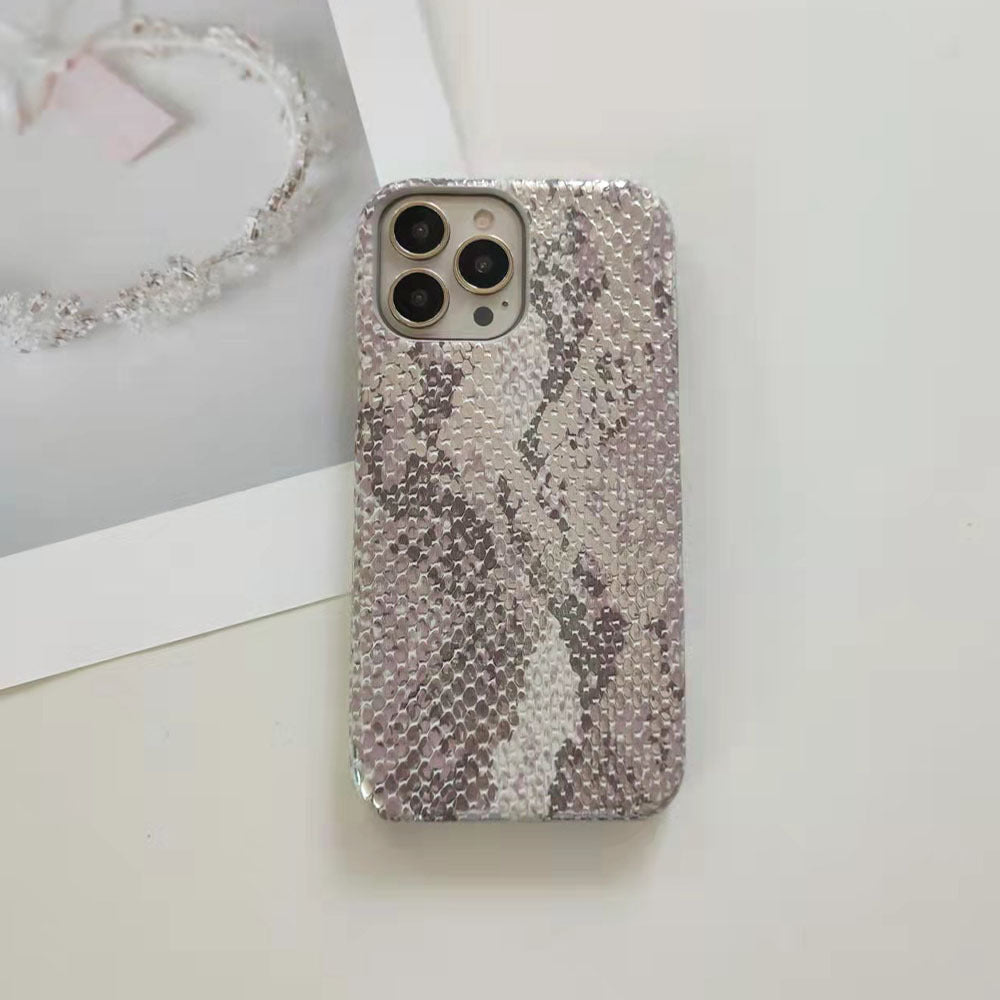 Luxurious Snakeskin iPhone Case Compatible with iPhone 15 - Stylish and Durable PC & Leather Cover