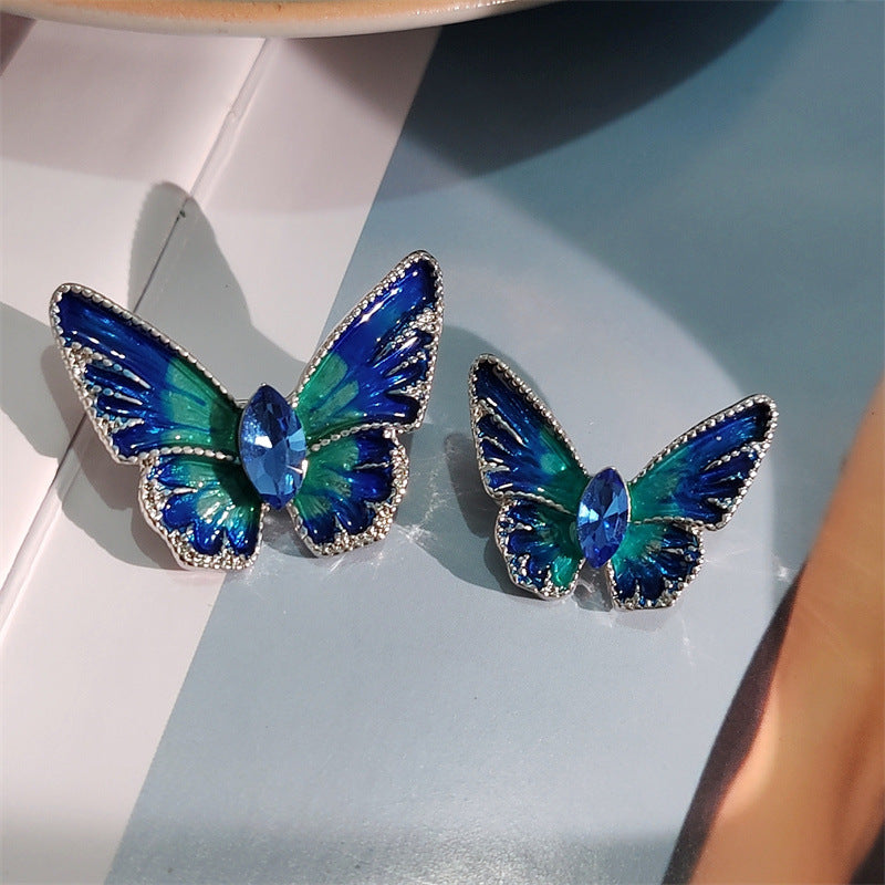 Versatile decorative brooch for gifts