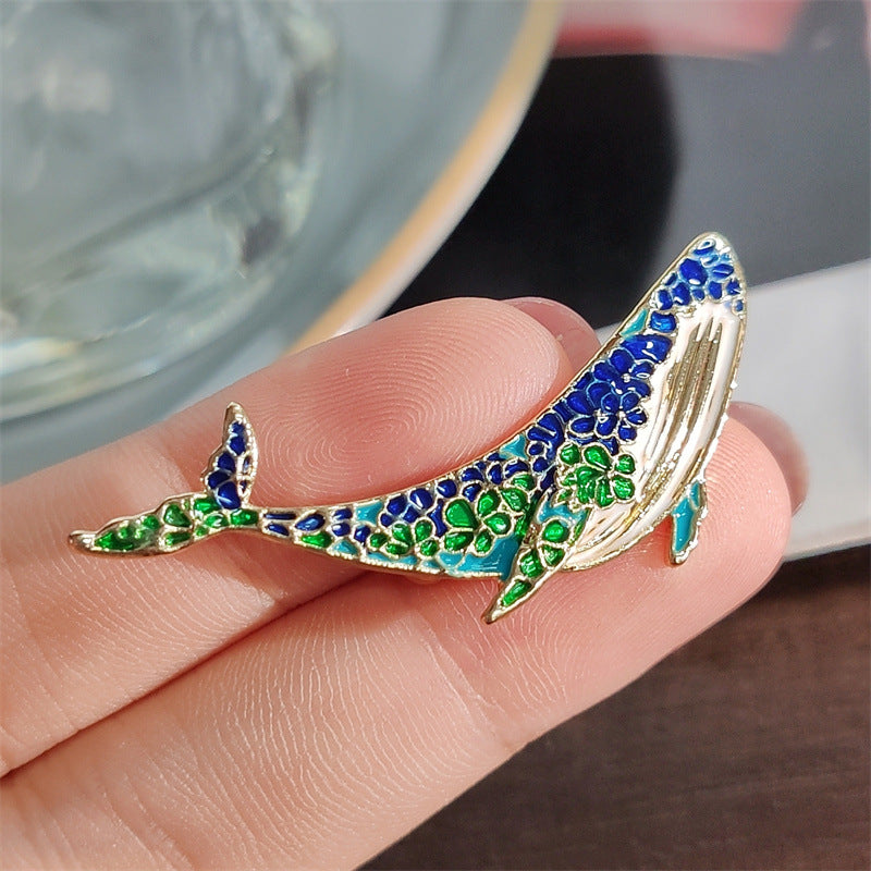 Elegant animal brooch