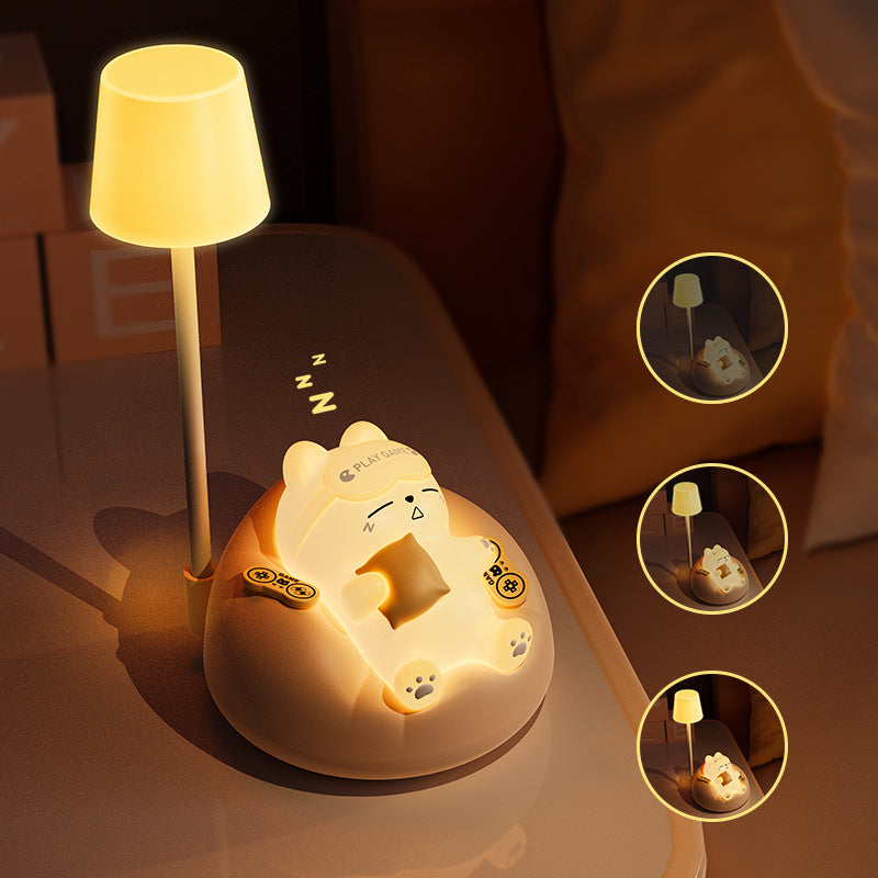 Cute cat-shaped lamp with soft light