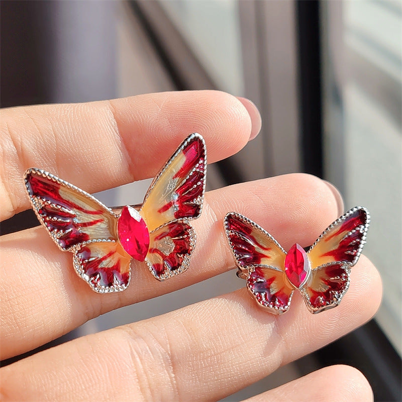 Versatile decorative brooch for gifts