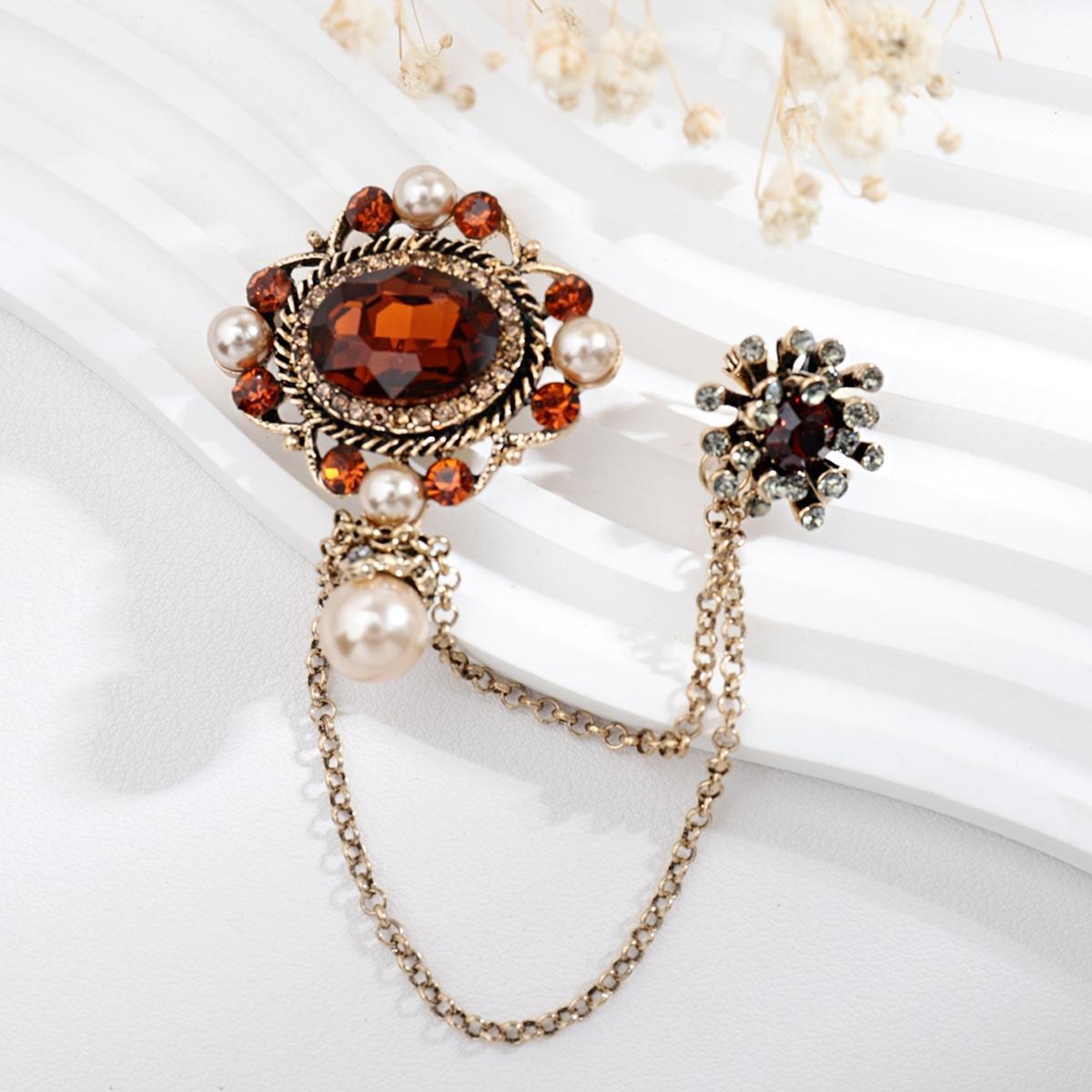 Showcasing Rhinestones and Pearls - Image 10