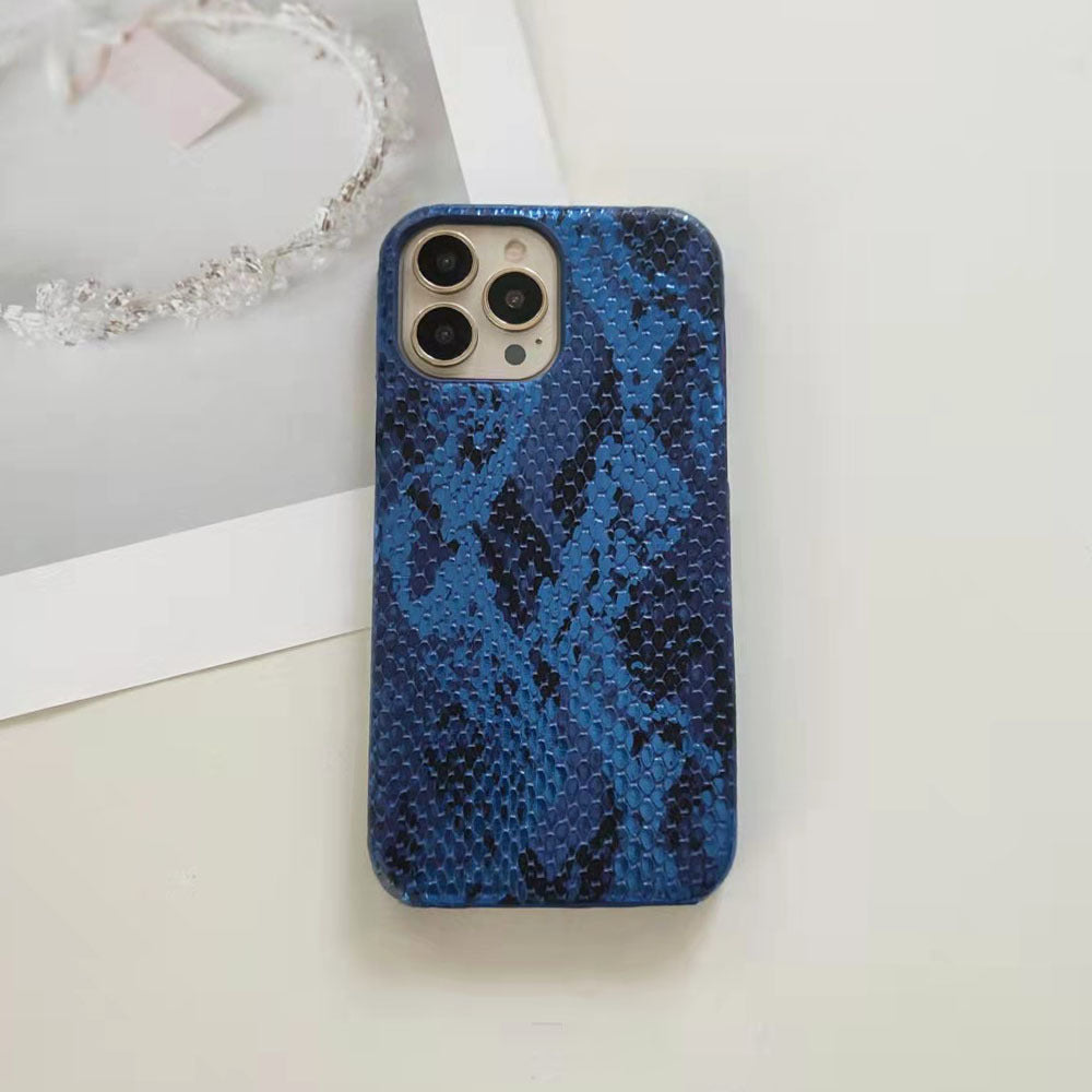 Luxurious Snakeskin iPhone Case Compatible with iPhone 15 - Stylish and Durable PC & Leather Cover