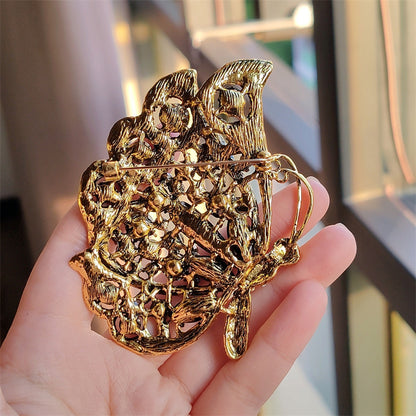 fashion brooch for gifting